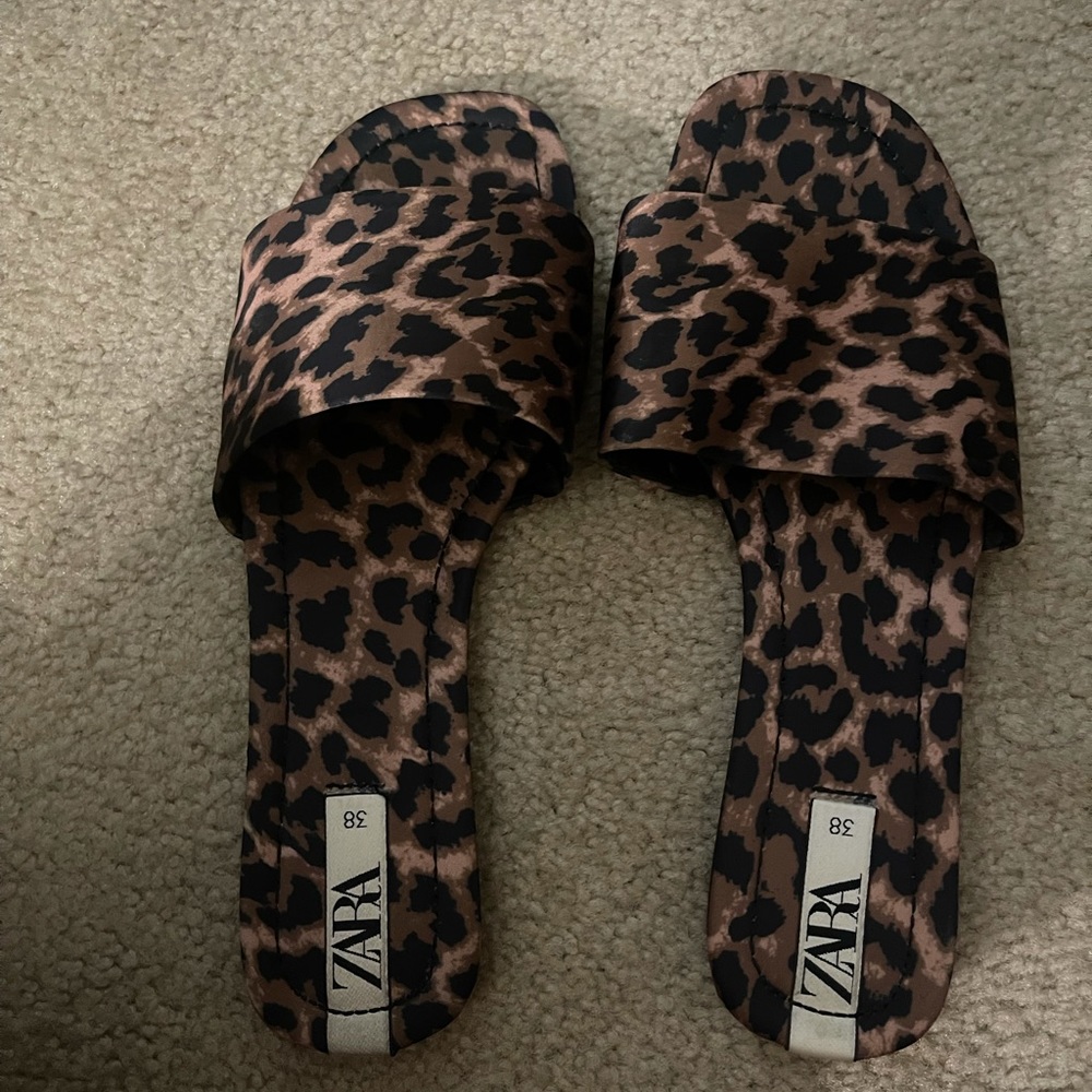 Zara Women’s Cheetah Sandals